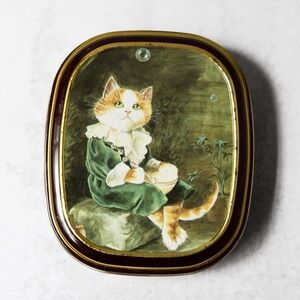 Bentley's of London Cats Gallery Bubbles fruit bonbons vintage tin 1990 5x4.25"